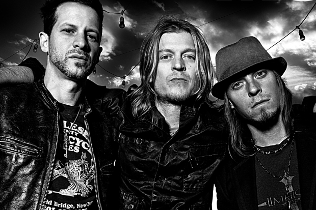 Puddle Of Mudd kommen