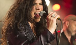 Sari Schorr 16